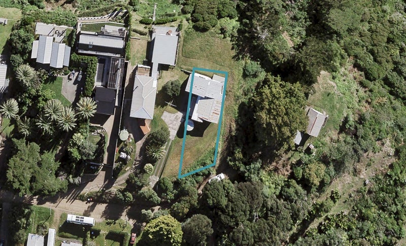 25 Pah Road, Onetangi, Waiheke Island - Carousel 1