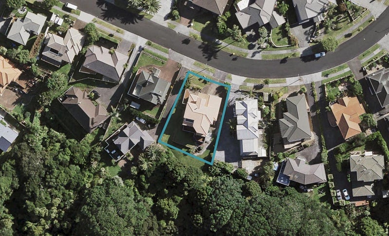 53 Ribbonwood Crescent, Goodwood Heights, Auckland - Carousel 1