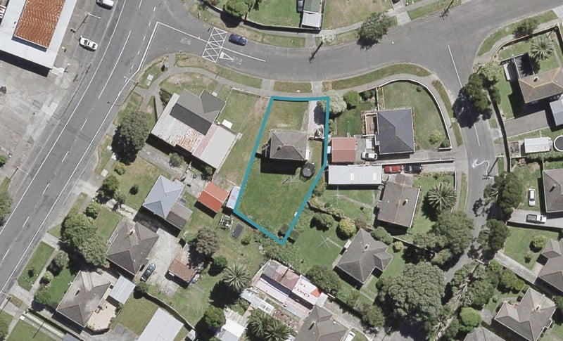 2 Farmer Crescent, Taita, Lower Hutt - Carousel 1