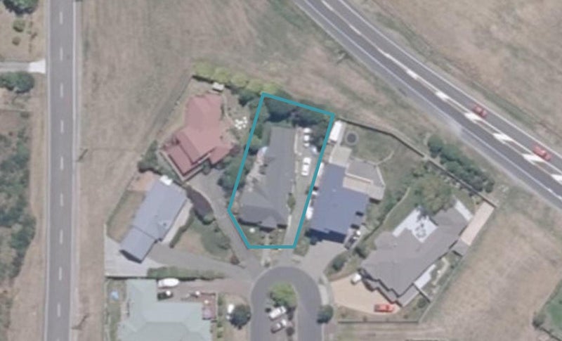 15 Carpentras Way, Nukuhau, Taupo - Carousel 1
