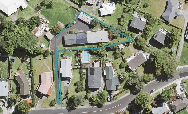 2/23A Nandana Drive, Glen Eden, Auckland - Carousel 1