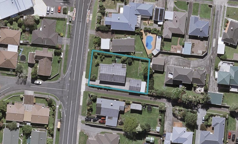 249 Tukapa Street, Westown, New Plymouth - Carousel 1