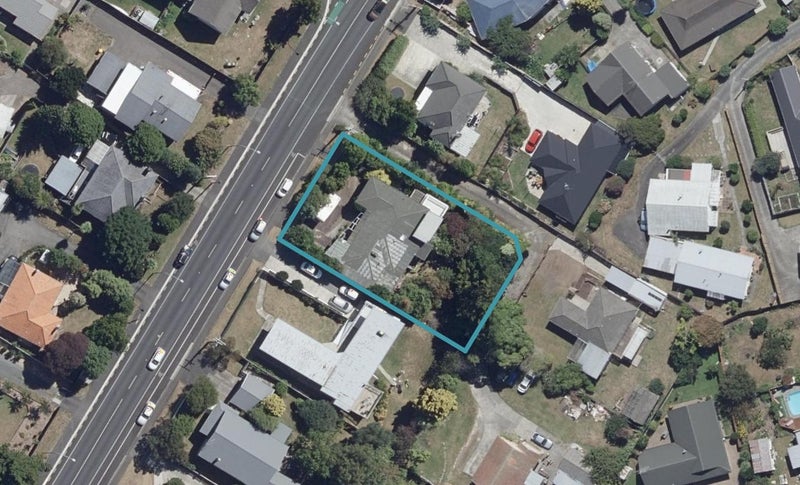 27 Forest Lake Road, Forest Lake, Hamilton - Carousel 1