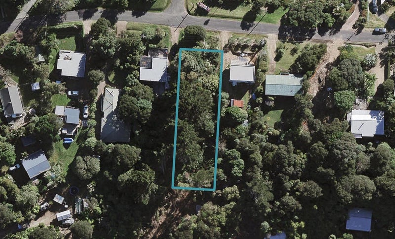 10 Victoria Road South, Onetangi, Waiheke Island - Carousel 1