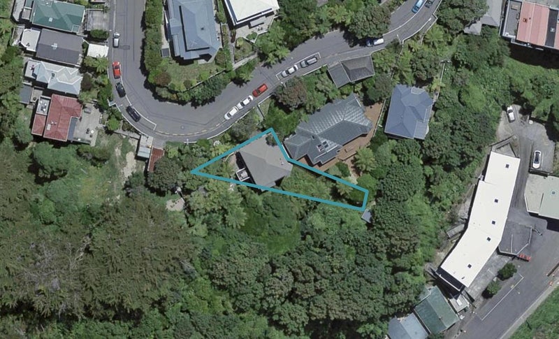 107 Kelburn Parade, Kelburn, Wellington - Carousel 1