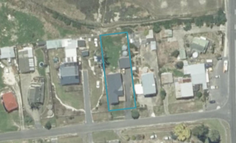 8 Puriri Avenue, KAIAUA, MIRANDA - Carousel 1