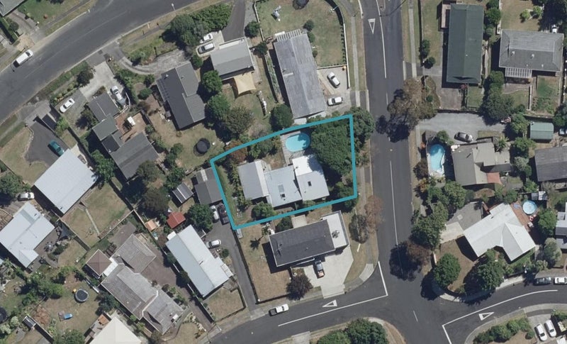 4 Lachlan Drive, Dinsdale, Hamilton - Carousel 1