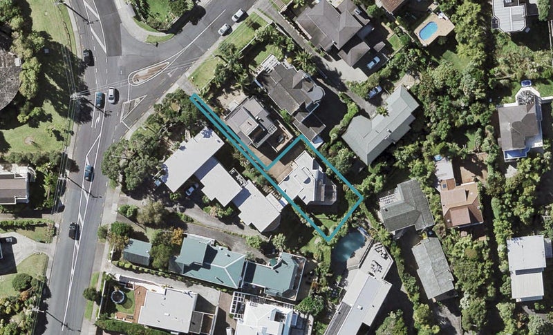 1B Castor Bay Road, Castor Bay, Auckland - Carousel 1