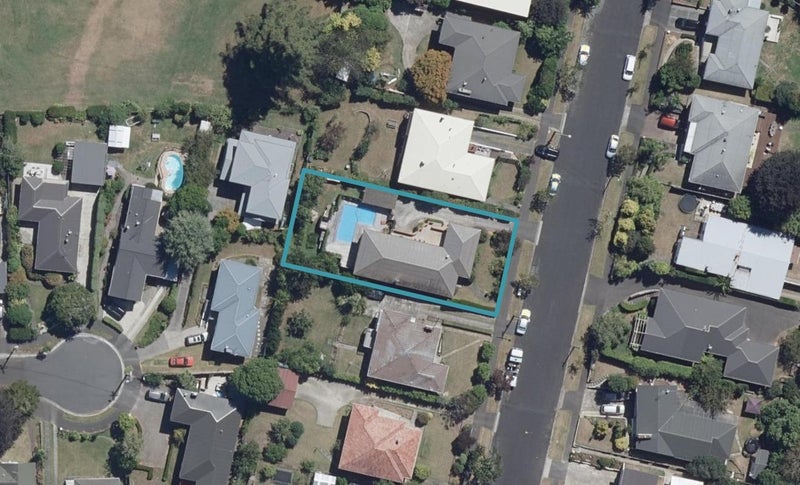 35 Kakanui Avenue, Hillcrest, Hamilton - Carousel 1
