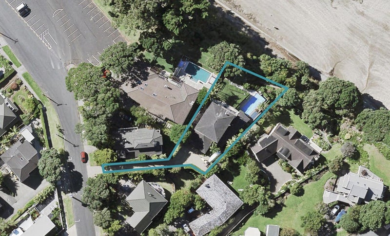 163 Mellons Bay Road, Mellons Bay, Auckland - Carousel 1