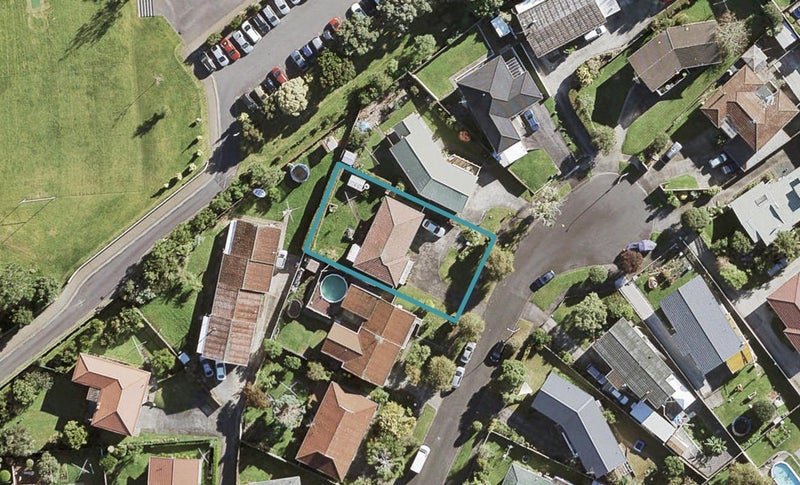 8 Crecy Place, New Windsor, Auckland - Carousel 1