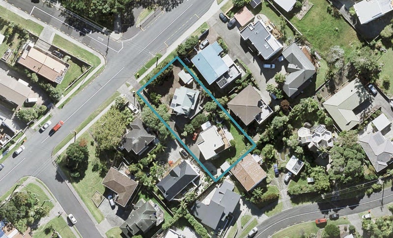 1/49 Deep Creek Road, Waiake, Auckland - Carousel 1