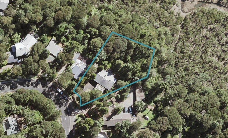 150 Laingholm Drive, Laingholm, Auckland - Carousel 1