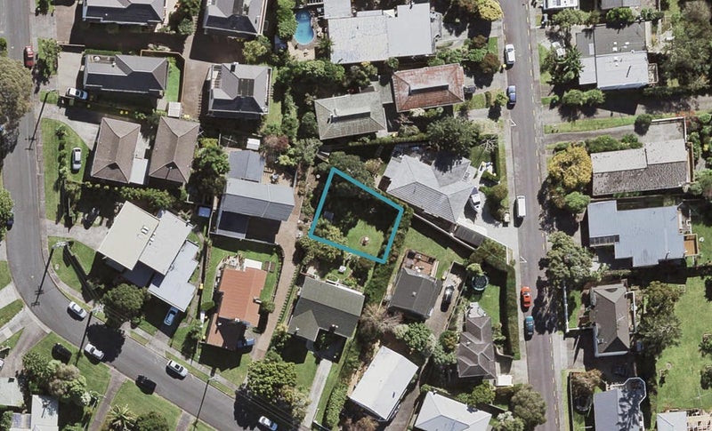 28D Tui Glen Road, Birkenhead, Auckland - Carousel 1