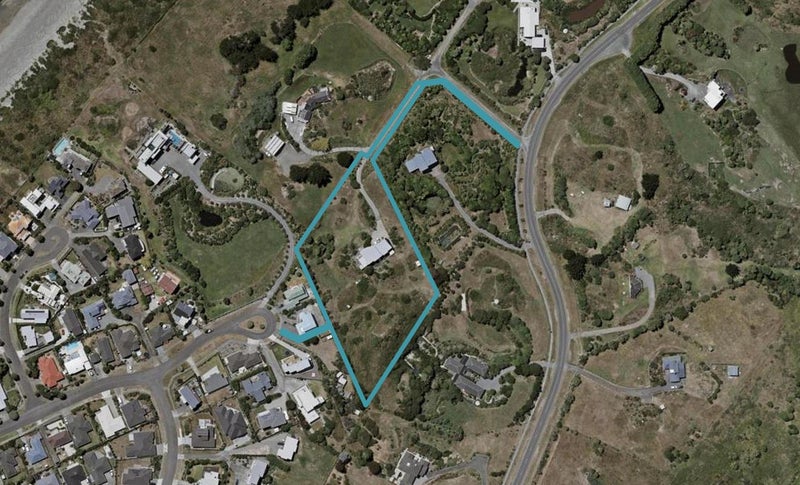83 Rutherford Drive, Waikanae Beach, Waikanae - Carousel 1