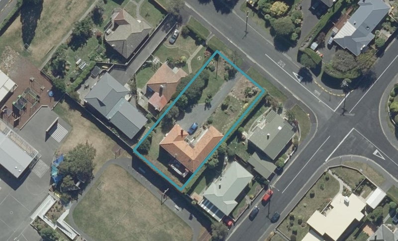 72 Dunrobin Street, Waverley, Dunedin - Carousel 1