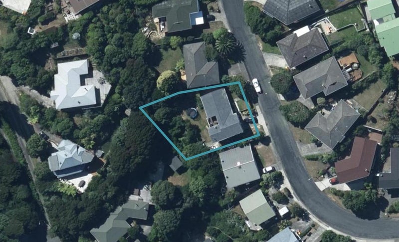 30 Truro Road, Camborne, Porirua - Carousel 1