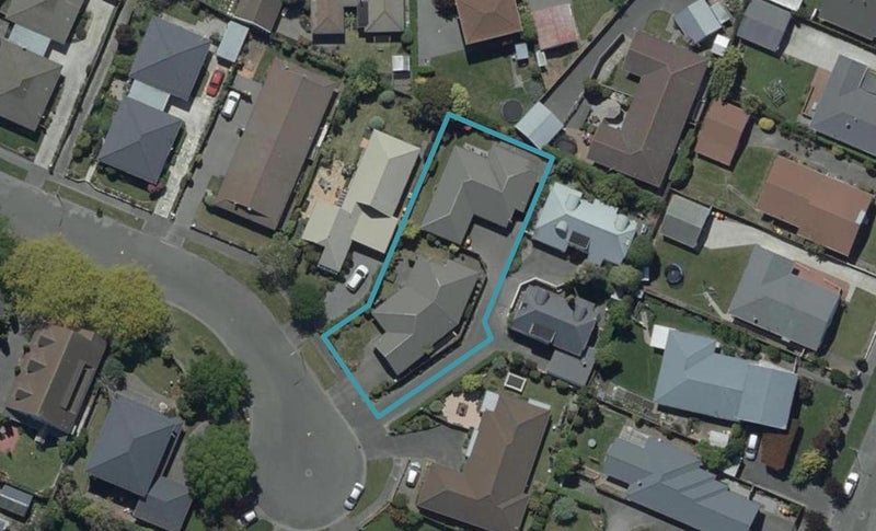 2/6 Broadfell Avenue, Avonhead, Christchurch - Carousel 1