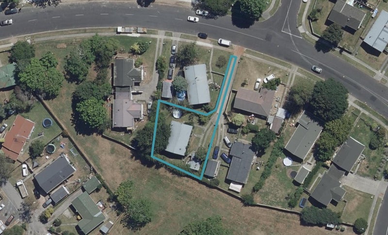 9 Crawshaw Drive, Nawton, Hamilton - Carousel 1