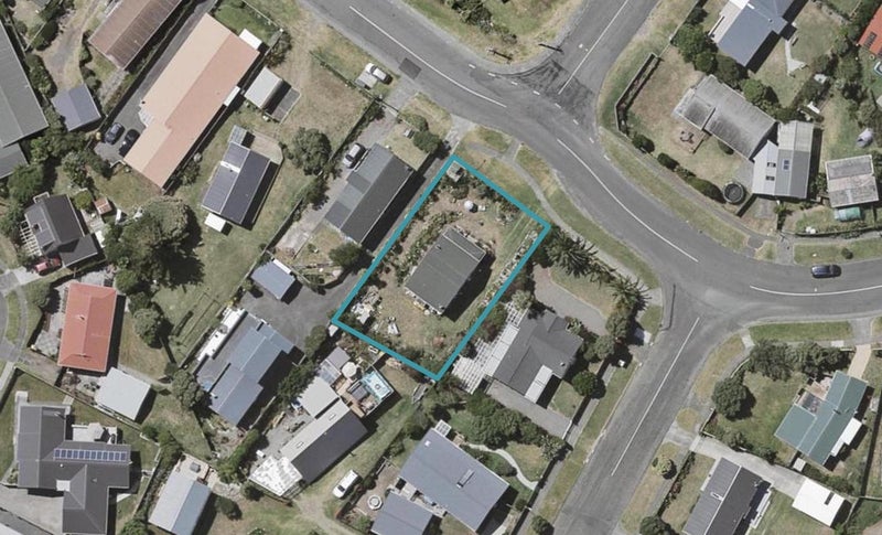 11 Karaka Street, Otaki Beach, Otaki - Carousel 1