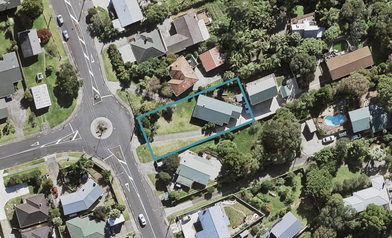 15 Stanley Road, Glenfield, Auckland - Carousel 1