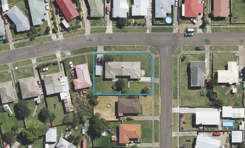 52 Dalton Street, Outer Kaiti, Gisborne - Carousel 1