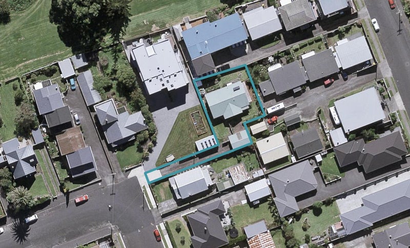 1B French Street, Moturoa, New Plymouth - Carousel 1