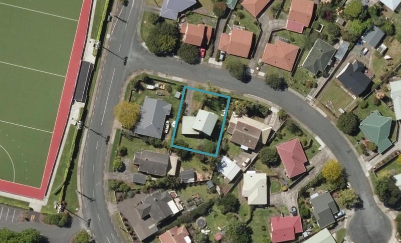 2 Corns Street, Kensington, Whangarei - Carousel 1