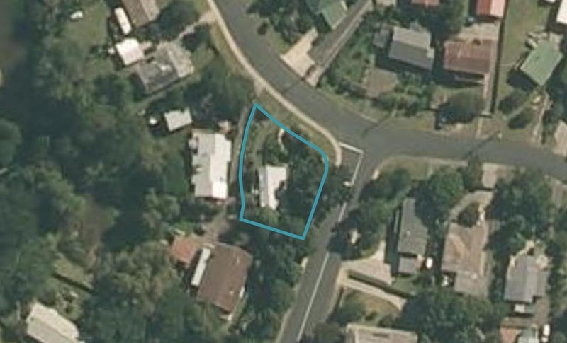 12 Hammond Avenue, Hatfields Beach, Orewa - Carousel 1