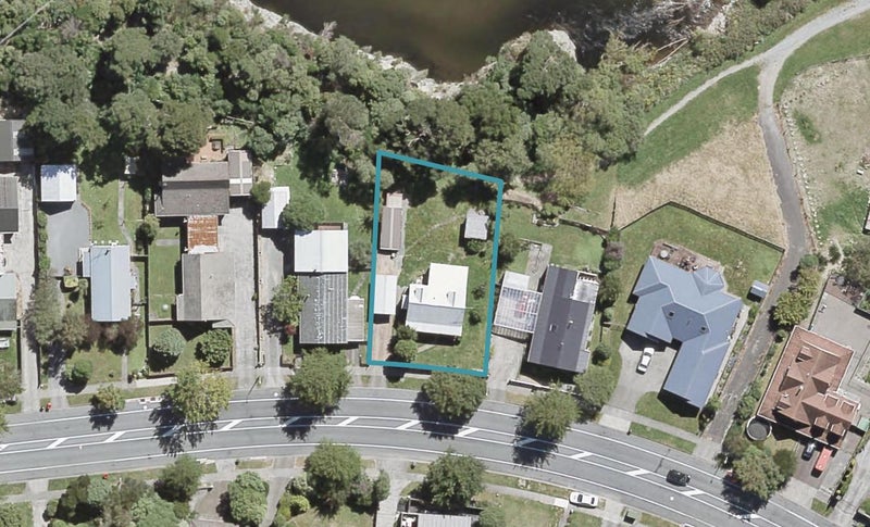 87 Gemstone Drive, Birchville, Upper Hutt - Carousel 1