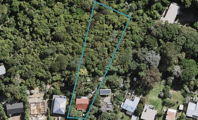 31 Pacific Parade, Surfdale, Waiheke Island - Carousel 1