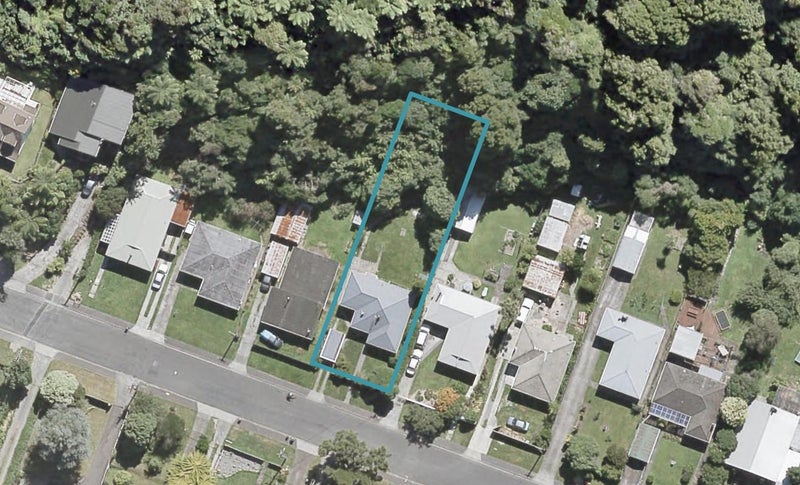 19 Gillespies Road, Birchville, Upper Hutt - Carousel 1