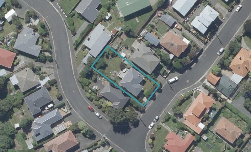 18 Fife Street, Kaikorai, Dunedin - Carousel 1