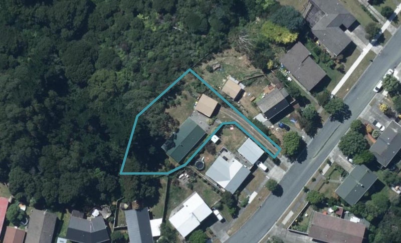 213 Staithes Drive South, Whitby, Porirua - Carousel 1