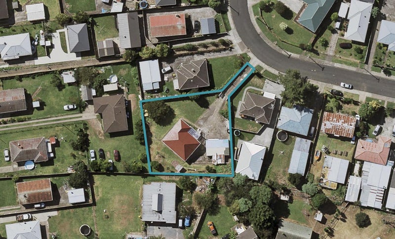 24 Parker Crescent, Otara, Auckland - Carousel 1