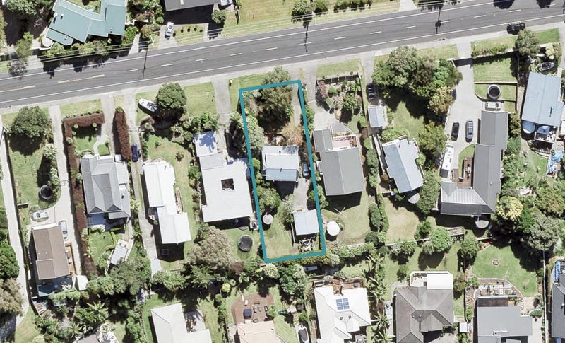 1249 Whangaparaoa Road, Gulf Harbour, Whangaparaoa - Carousel 1