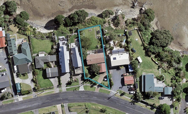 5 Torkar Road, Clarks Beach, Clarks Beach - Carousel 1