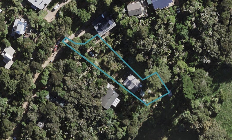 15 Taraire Street, Ostend, Waiheke Island - Carousel 1