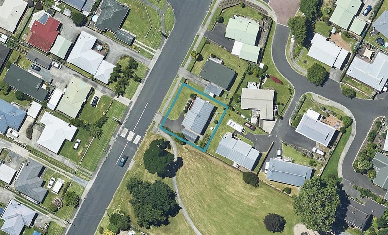 70 Hynds Road, Gate Pa, Tauranga - Carousel 1