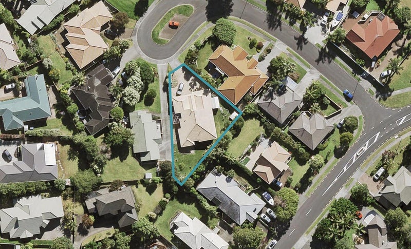 6 Azure Grove, Unsworth Heights, Auckland - Carousel 1