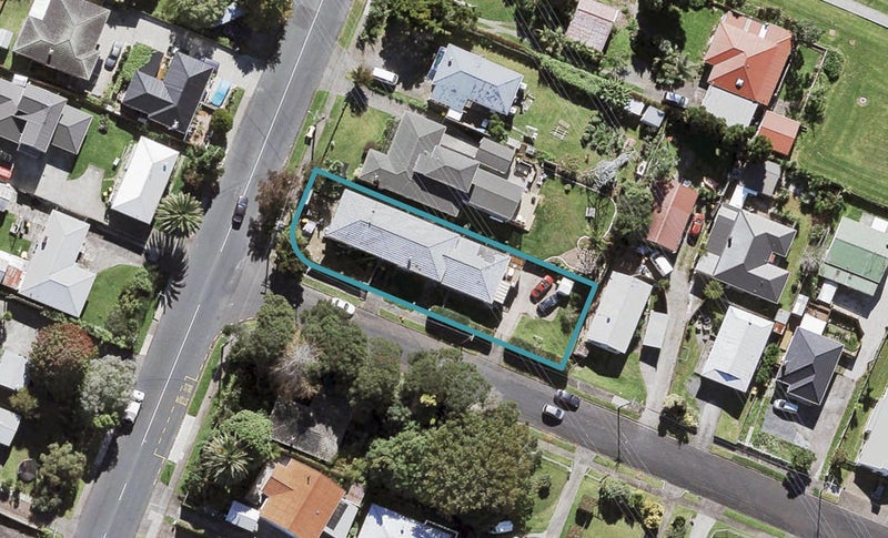 67 Beaubank Road, Kelston, Auckland - Carousel 1