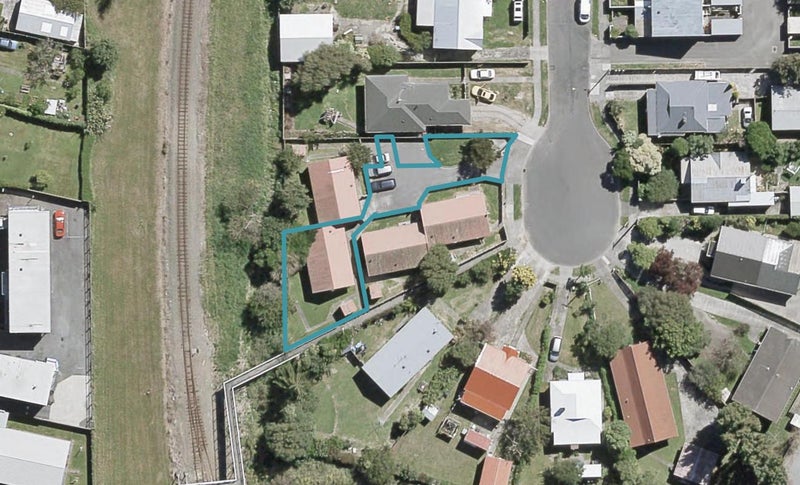 7 Awamutu Grove, Waiwhetu, Lower Hutt - Carousel 1