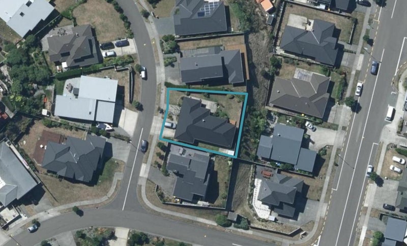 4 Aoraki Rise, Aotea, Porirua - Carousel 1