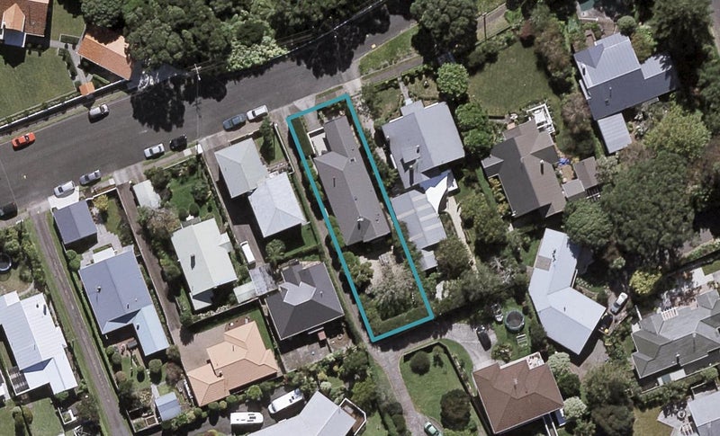 9 Glen Almond Street, New Plymouth, New Plymouth - Carousel 1