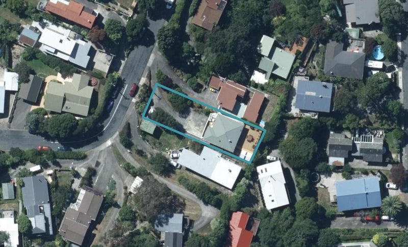 17 Bayview Road, Paremata, Porirua - Carousel 1