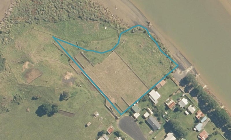 15 Briscoe Street, Awakino, Mōkau - Carousel 1