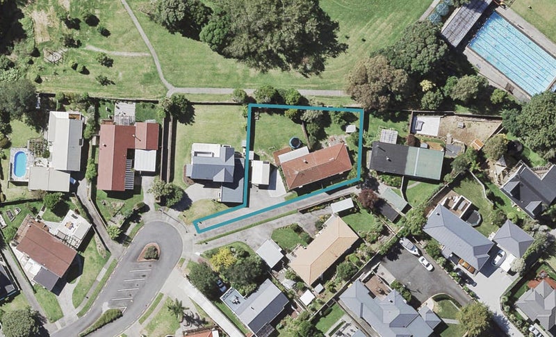 2/1 Dalwhinnie Parade, Highland Park, Auckland - Carousel 1