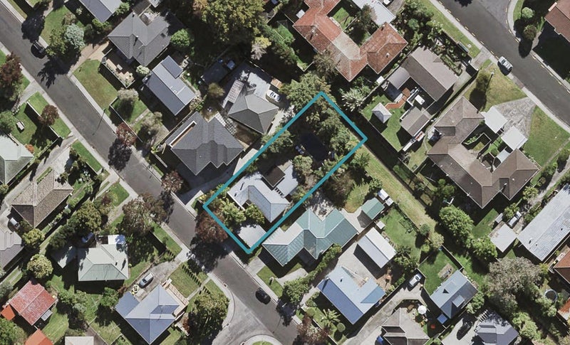 17 Lynden Avenue, Hillcrest, Auckland - Carousel 1