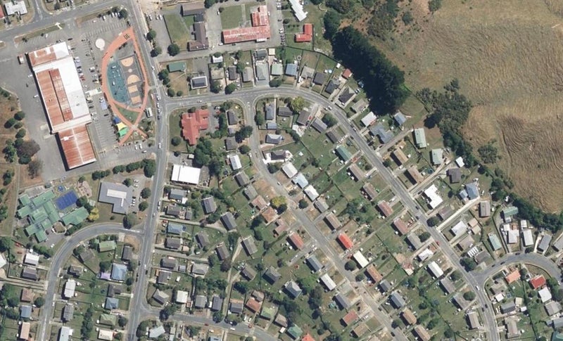 7 Kaituna Street, Waitangirua, Porirua - Carousel 1