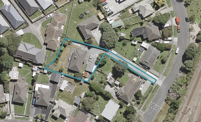 41 Farmer Crescent, Taita, Lower Hutt - Carousel 1